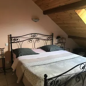 https://le-rocher-des-ducs.fr-provencehotel.com