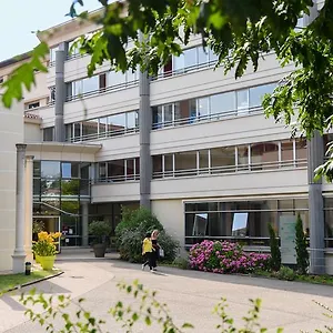 Valpre Hotel