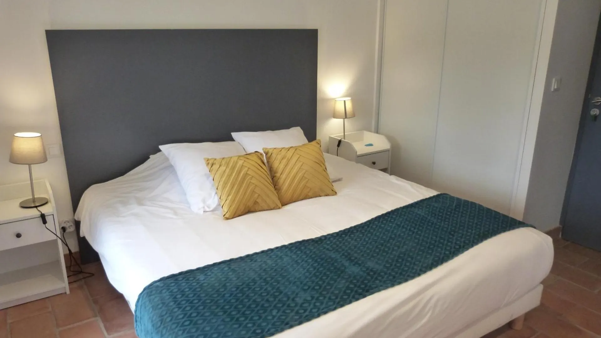 Gasthuis Prieure De Grignan Hotel
